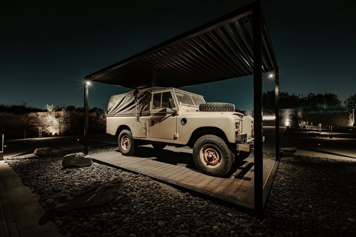Land Rover under the pergola