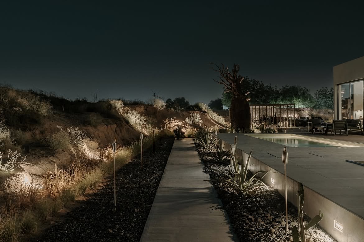 The path along the pool